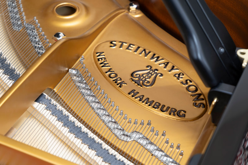 Steinway & Sons - Modell C-227