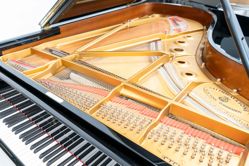 Steinway & Sons - Modell B-211