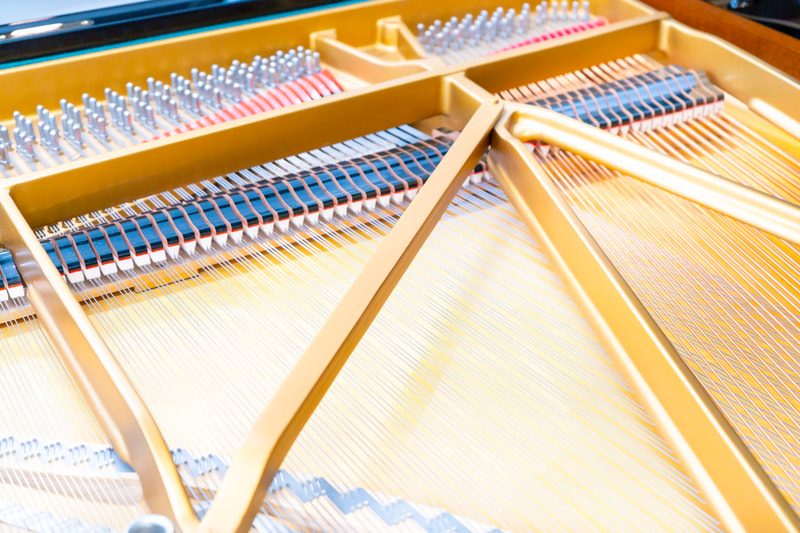 Steinway & Sons - Modell B-211