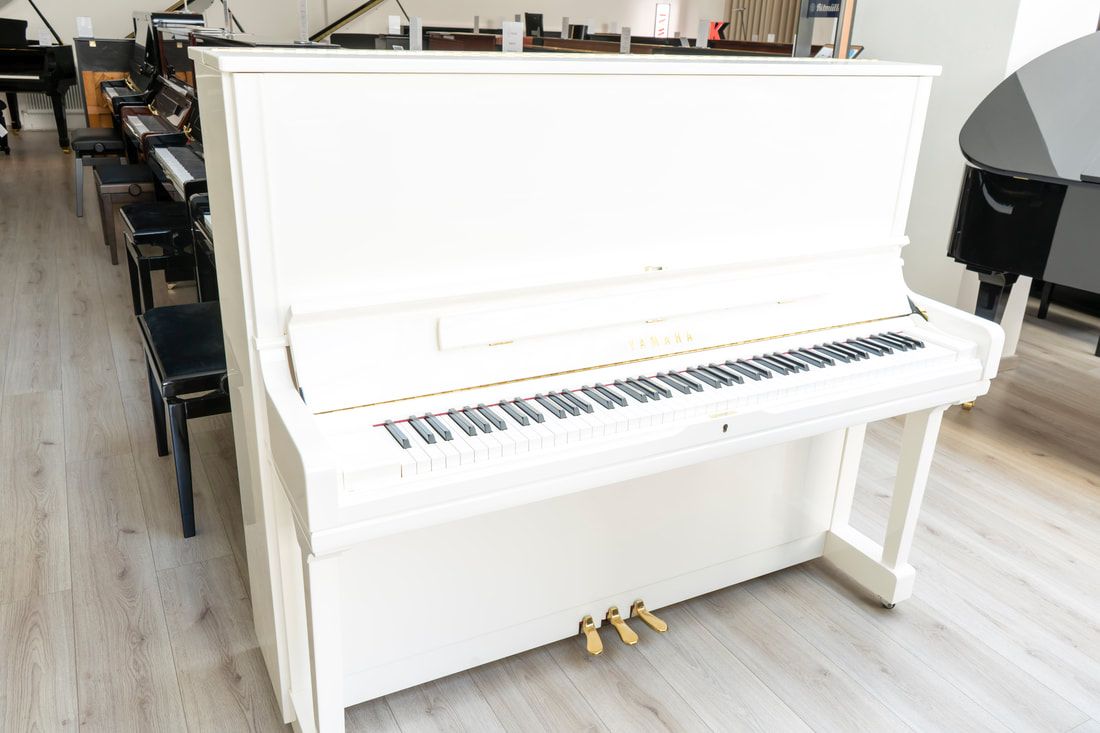 Yamaha YUS3 – White Special Edition – 2012